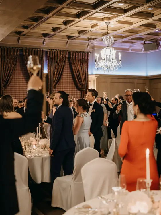 Copyright Dennis Nutz User Right Approved By Photorapher & Wedding Couple People Holding Up A Glass Of Wine