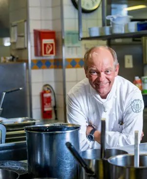 Gstaad Palace Luxury Hotel Switzerland Staff Kitchen Div 3 300Dpi RGB 01