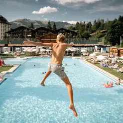 Copyright Gstaad Palace «PISCINE» 36 72 Dpi