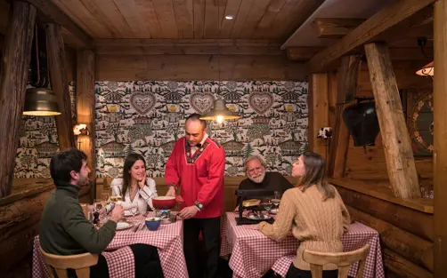 Gstaad Palace Luxury Hotel Switzerland Winter Restaurants 549581