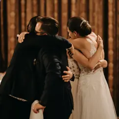 Copyright Dennis Nutz User Right Approved By Photorapher & Wedding Couple Wedding Couple Hugging To Other People