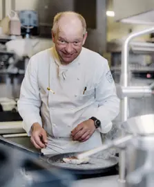 PALACE PORTRAITS M.UHKOETTER 68