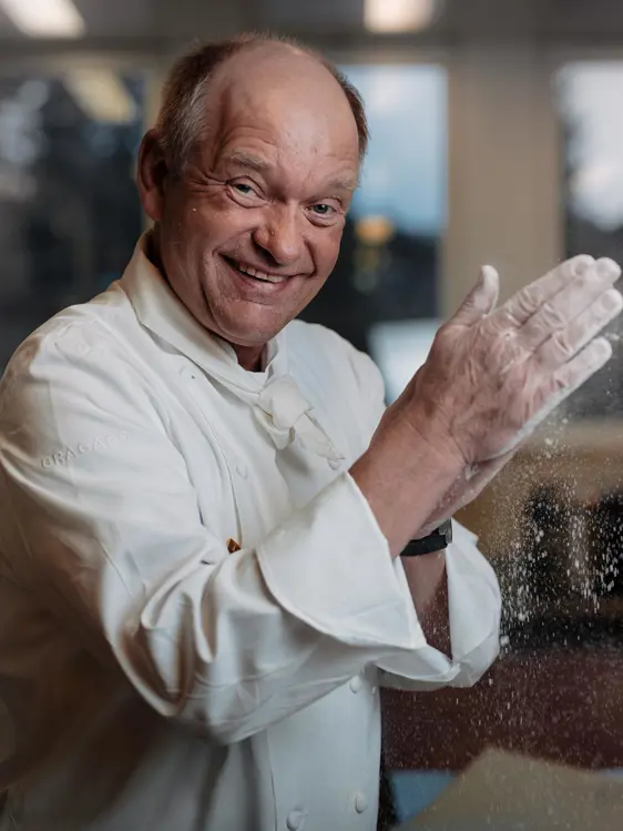 PALACE PORTRAITS M.UHKOETTER 71