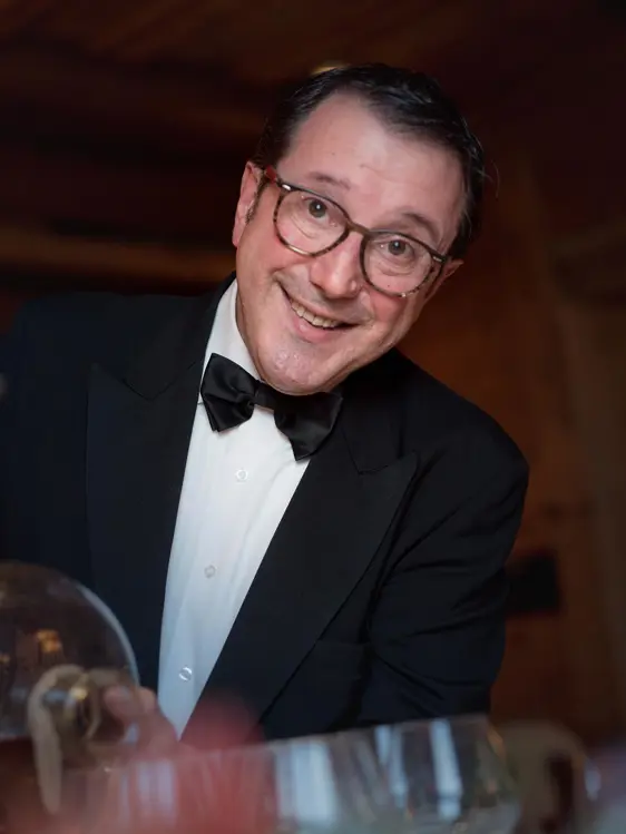 Copyright Gstaad Palace Photographer Melanie Uhkötter Maurizio Paglino Maître D'gildo's 72Dpi 3